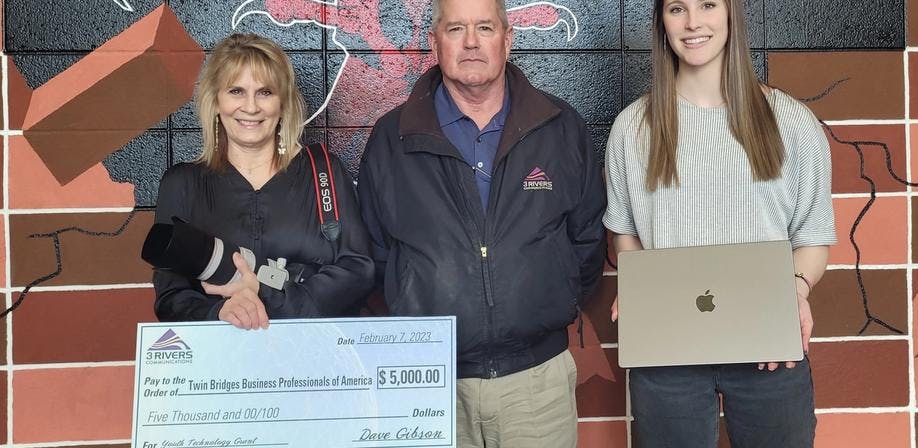 Twin Bridges High School Group Receives Grant photo